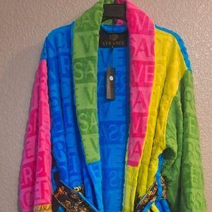 3xl Versace Robe.